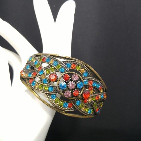 Vintage Rhinestone Antique Gold Tone Hinged Bracelet, 6 3/4 Inches - Picture 9 of 9